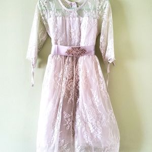 Dress for 5 years old girl, light pink, perfect condition.